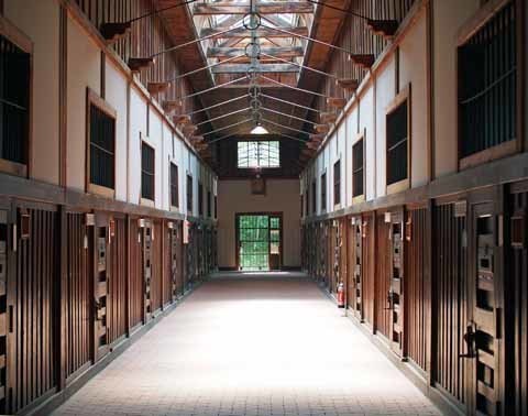 kangoku_7200341z.jpg